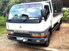 Mitsubishi Canter 2010 Lorry