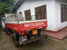https://riyasewana.com/uploads/mitsubishi-canter-adi-2000-2719581612103.jpg