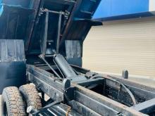 https://riyasewana.com/uploads/mitsubishi-canter-tipper-11410416865.jpg