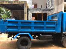 Mitsubishi CANTER TIPPER 4D33 2004 Lorry