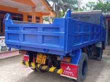 https://riyasewana.com/uploads/mitsubishi-canter-tipper-2006-1920301712662.jpg