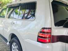 https://riyasewana.com/uploads/mitsubishi-center-spear-2014-3116325012913.jpg