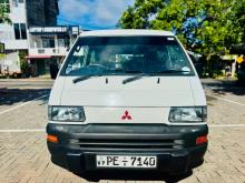 Mitsubishi Delica L300 2012 Van