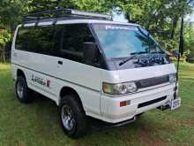 Mitsubishi Delica P25V 1992 Van