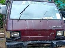 Mitsubishi Delica 1984 Van
