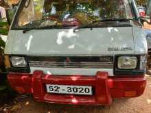 Mitsubishi DElica 1990 Van