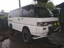 Mitsubishi DELICA P25 1991 Van