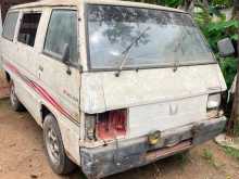 Mitsubishi Delica L300 1980 Van