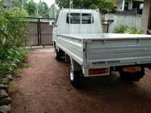 https://riyasewana.com/uploads/mitsubishi-delica-l300-1980-412531212922.jpg
