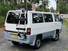 https://riyasewana.com/uploads/mitsubishi-delica-l300-1982-115421012012.jpg