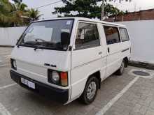 Mitsubishi Delica L300 1982 Van