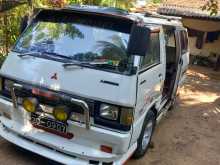 https://riyasewana.com/uploads/mitsubishi-delica-l300-1985-197171913002.jpg