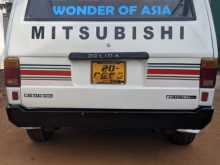 https://riyasewana.com/uploads/mitsubishi-delica-l300-1985-29052012812.jpg