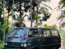 Mitsubishi DELICA L300 1983 Van