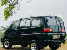 Mitsubishi Delica L400 Space Gear 1995 Van