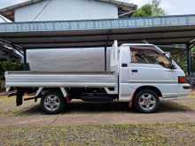 https://riyasewana.com/uploads/mitsubishi-delica-p15-21605114103.jpg
