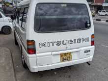 https://riyasewana.com/uploads/mitsubishi-delica-po15-2005-239445612963.jpg