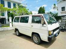 Mitsubishi L300 1986 Van