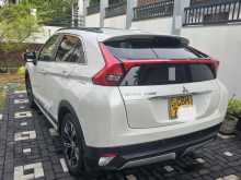 https://riyasewana.com/uploads/mitsubishi-eclipse-cross-12101342343.jpg