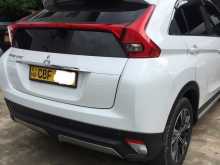 https://riyasewana.com/uploads/mitsubishi-eclipse-cross-2018-1416503612574.jpg