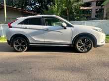 https://riyasewana.com/uploads/mitsubishi-eclipse-cross-2018-197294612603.jpg