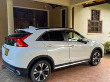 https://riyasewana.com/uploads/mitsubishi-eclipse-cross-21435536694.jpg