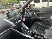 https://riyasewana.com/uploads/mitsubishi-eclipse-cross-31110525645.jpg