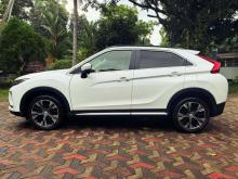 https://riyasewana.com/uploads/mitsubishi-eclipse-cross-4902116385.jpg
