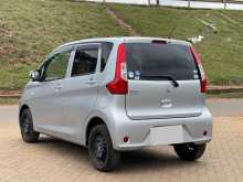 https://riyasewana.com/uploads/mitsubishi-ek-wagon-2017-2919190012732.jpg