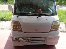 Mitsubishi Mitsubishi 2000 Van