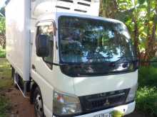 Mitsubishi Freezer Truk 2010 Lorry