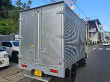 https://riyasewana.com/uploads/mitsubishi-fuso-10-5ft-2018-3017465012344.jpg