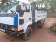 Mitsubishi Fuso 1990 Lorry