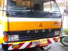 Mitsubishi Fuso Fighter Mignon 1990 Lorry