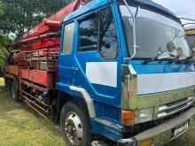 Mitsubishi Fuso Pump Car 2000 Heavy-Duty