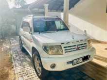 Mitsubishi Pajero 2000 SUV