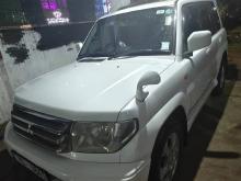 Mitsubishi Pajero 2000 SUV