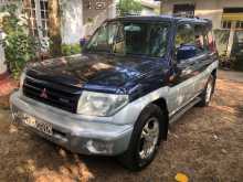 Mitsubishi I O Jeep 2000 SUV