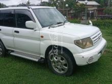 Mitsubishi Pajero IO 1999 SUV