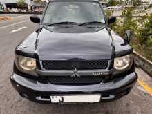 Mitsubishi Pajero IO 2001 SUV