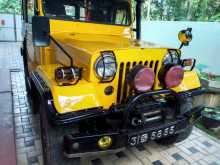 Mitsubishi 4DR5 1980 SUV