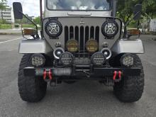 Mitsubishi J44 1980 SUV