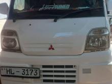 Mitsubishi Japan 2003 Van