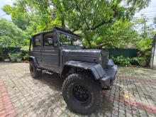 https://riyasewana.com/uploads/mitsubishi-jeep-4dr5-2419555417762.jpg