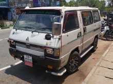 Mitsubishi L300 1985 Van