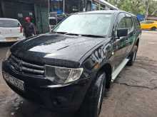 https://riyasewana.com/uploads/mitsubishi-l-200-181452144772.jpg