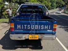 https://riyasewana.com/uploads/mitsubishi-l-200-1989-292219211286398.jpg
