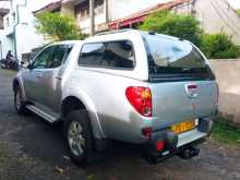 https://riyasewana.com/uploads/mitsubishi-l-200-231049464072.jpg