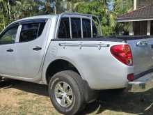 https://riyasewana.com/uploads/mitsubishi-l-200-23729534162.jpg