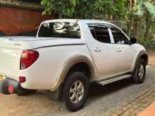 https://riyasewana.com/uploads/mitsubishi-l-200-292228054902.jpg
